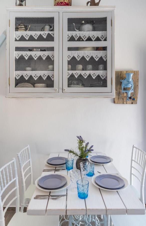 Maison Triantatria Plaka  Ngoại thất bức ảnh