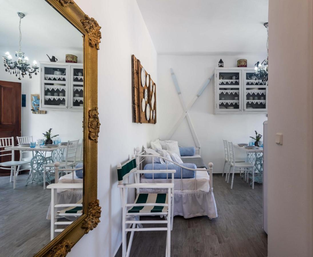 Maison Triantatria Plaka  Ngoại thất bức ảnh