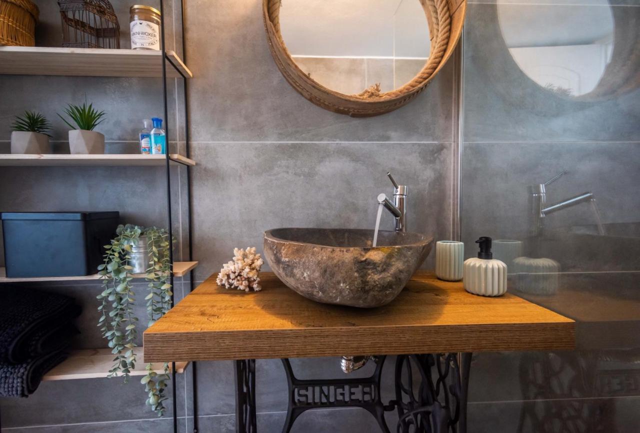 Maison Triantatria Plaka  Ngoại thất bức ảnh